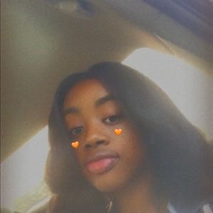 Meet your Posher, Raegan